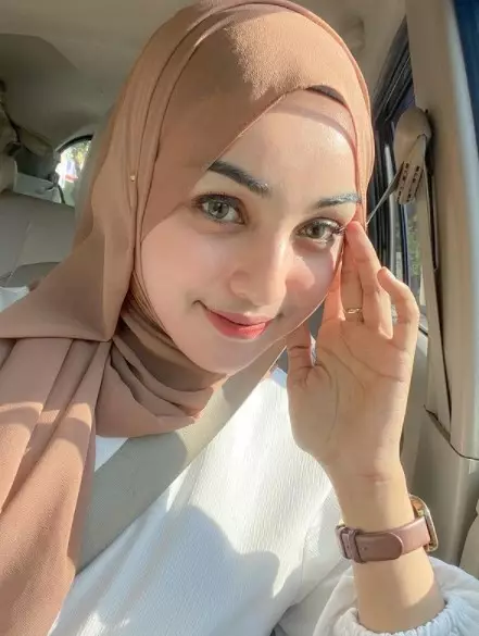 Potret wanita berseragam persit yang jadi sorotan © Instagram/@mitharsw_