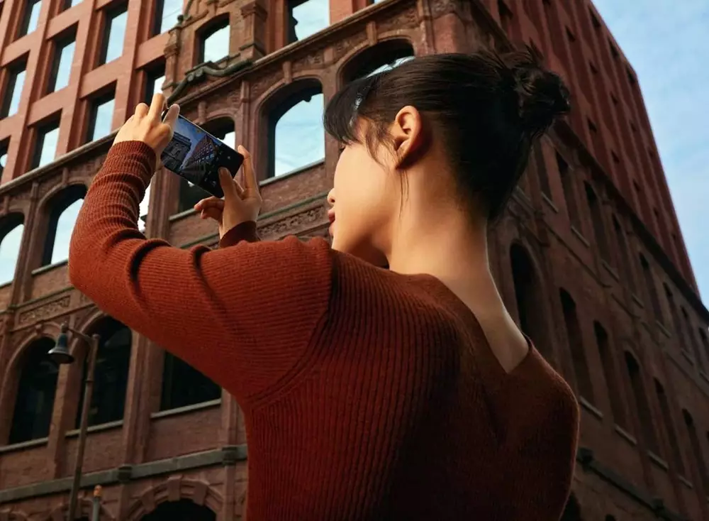 9 Alasan anak muda lebih memilih kamera smartphone © 2021 brilio.net 9 Alasan anak muda lebih memilih kamera smartphone © 2021 brilio.net