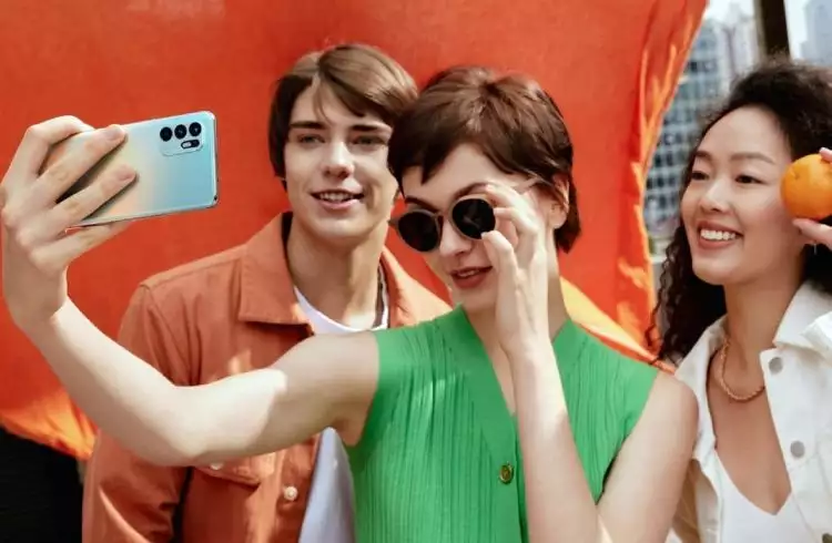 9 Alasan anak muda lebih memilih kamera smartphone, mudah & gak ribet