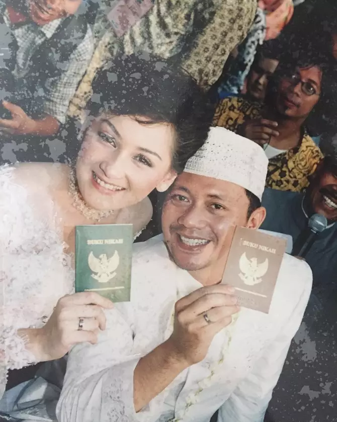 potret lawas pernikahan presenter cantik © Instagram