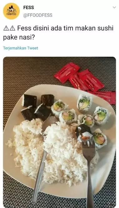 Cara lucu makan sushi © 1cak.com Cara lucu makan sushi © 1cak.com