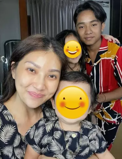 Potret istri presenter tanpa makeup dari berbagai sumber Potret istri presenter tanpa makeup dari berbagai sumber