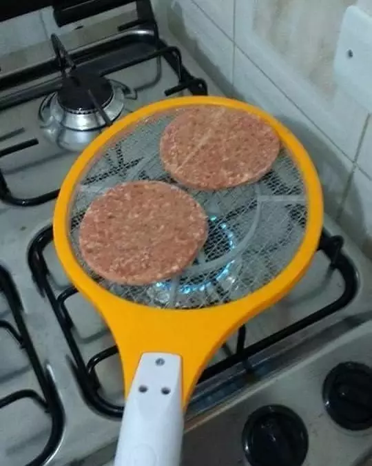 potret lucu asal taruh makanan © 2021 instagram.com