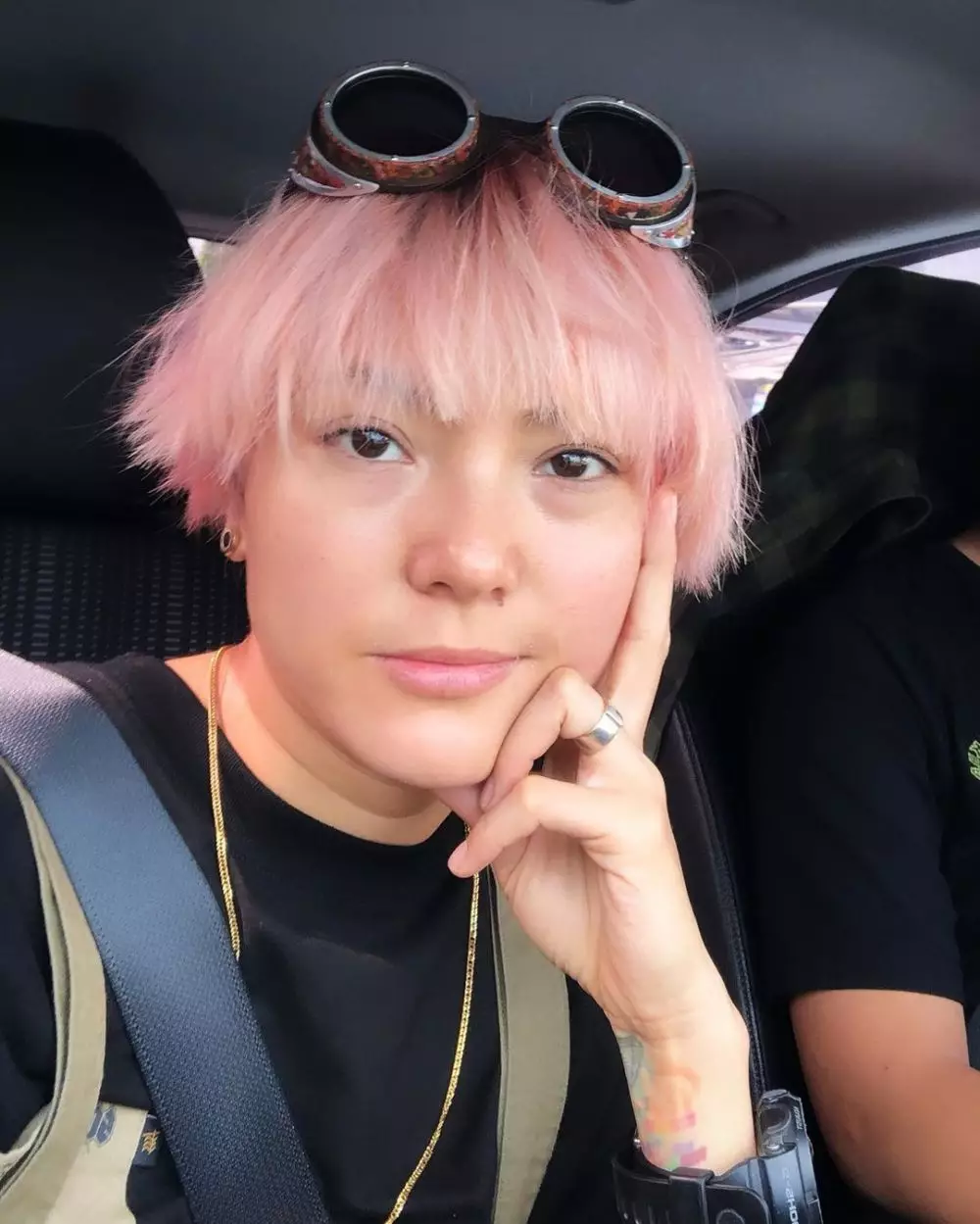 Transformasi gaya rambut Poppy Sovia © 2021 brilio.net Transformasi gaya rambut Poppy Sovia © 2021 brilio.net