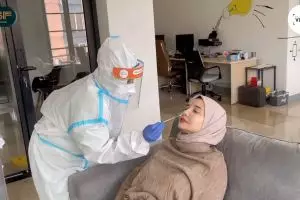 9 Curhatan Zaskia Sungkar saat keluarga besar terpapar Covid-19