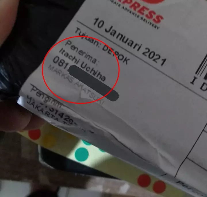 penerima paket pakai karakter lucu © 2021 twitter.com penerima paket pakai karakter lucu © 2021 twitter.com