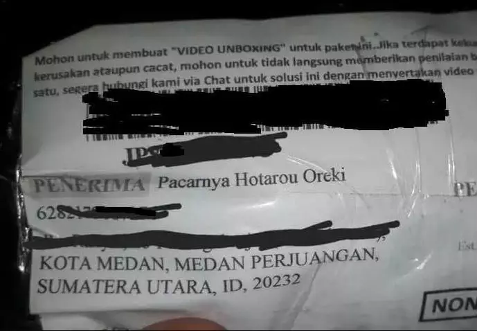 penerima paket pakai karakter lucu © 2021 twitter.com penerima paket pakai karakter lucu © 2021 twitter.com