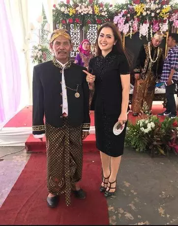 seleb ke pernikahan karyawan © 2021 brilio.net