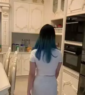 Rumah wanita ini dari kamar ke dapur pakai lift © TikTok/@adelinemargaret