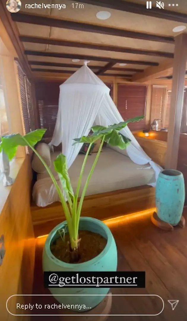 Potret liburan Rachel Vennya di Labuan Bajo Instagram/@rachelvennya