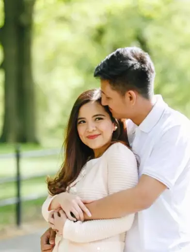 Potret mantan penyanyi cilik era 90-an bareng pasangan dari berbagai sumber