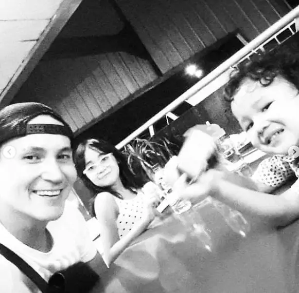 potret Marcelino Lefrandt asuh anak © Instagram/@marcelinolefrandt