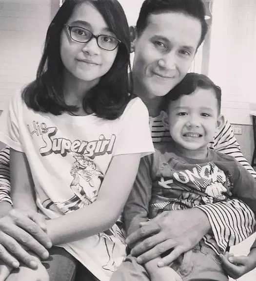 potret Marcelino Lefrandt asuh anak © Instagram/@marcelinolefrandt