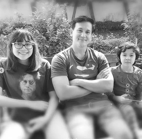 potret Marcelino Lefrandt asuh anak © Instagram/@marcelinolefrandt