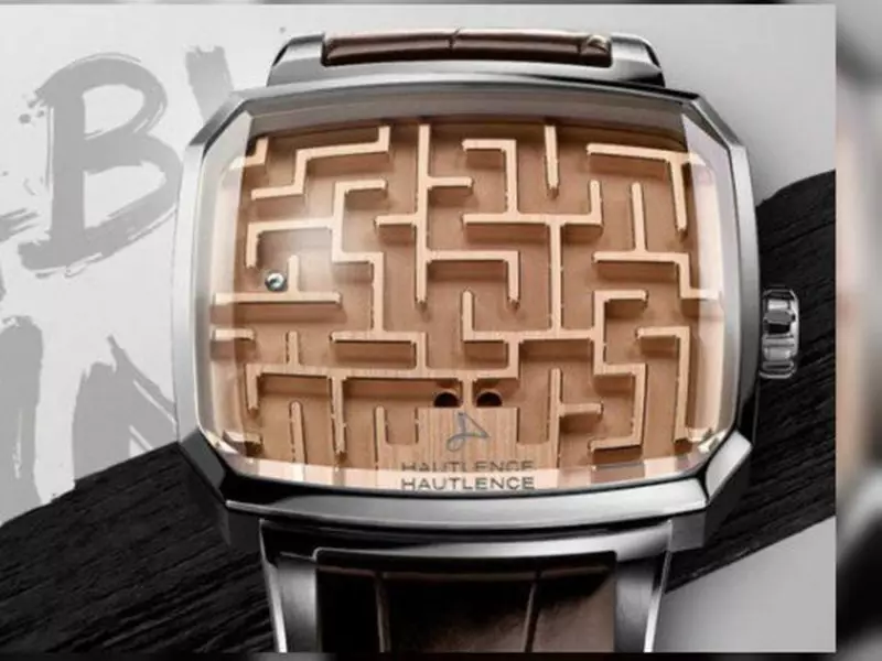 jam tangan absurd © 2021 berbagai sumber