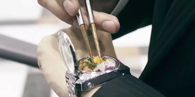 jam tangan absurd © 2021 berbagai sumber