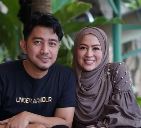 Potret Dede Fajar Kurniawan adik Denny Cagur © berbagai sumber