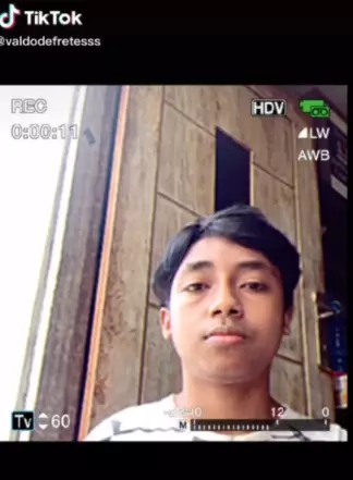 Potret Valdo seleb TikTok yang disebut mirip Betrand Peto © berbagai sumber Potret Valdo seleb TikTok yang disebut mirip Betrand Peto © berbagai sumber