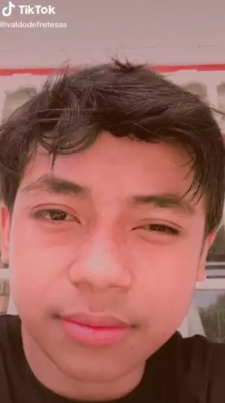 Potret Valdo seleb TikTok yang disebut mirip Betrand Peto © berbagai sumber Potret Valdo seleb TikTok yang disebut mirip Betrand Peto © berbagai sumber