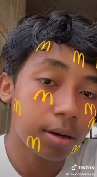 Potret Valdo seleb TikTok yang disebut mirip Betrand Peto © berbagai sumber Potret Valdo seleb TikTok yang disebut mirip Betrand Peto © berbagai sumber