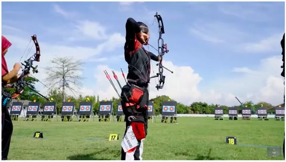 anak Nikita Mirzani ikut kejuaraan panahan © YouTube