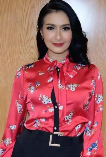 Curhatan pilu Iis Dahlia dari berbagai sumber