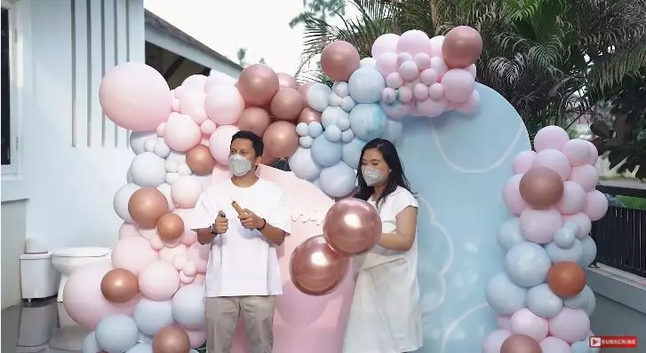 momen baby shower istri arief muhammad © YouTube momen baby shower istri arief muhammad © YouTube