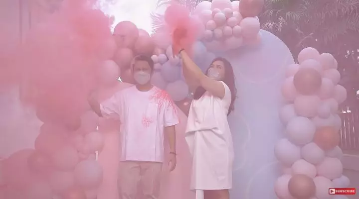 momen baby shower istri arief muhammad © YouTube momen baby shower istri arief muhammad © YouTube