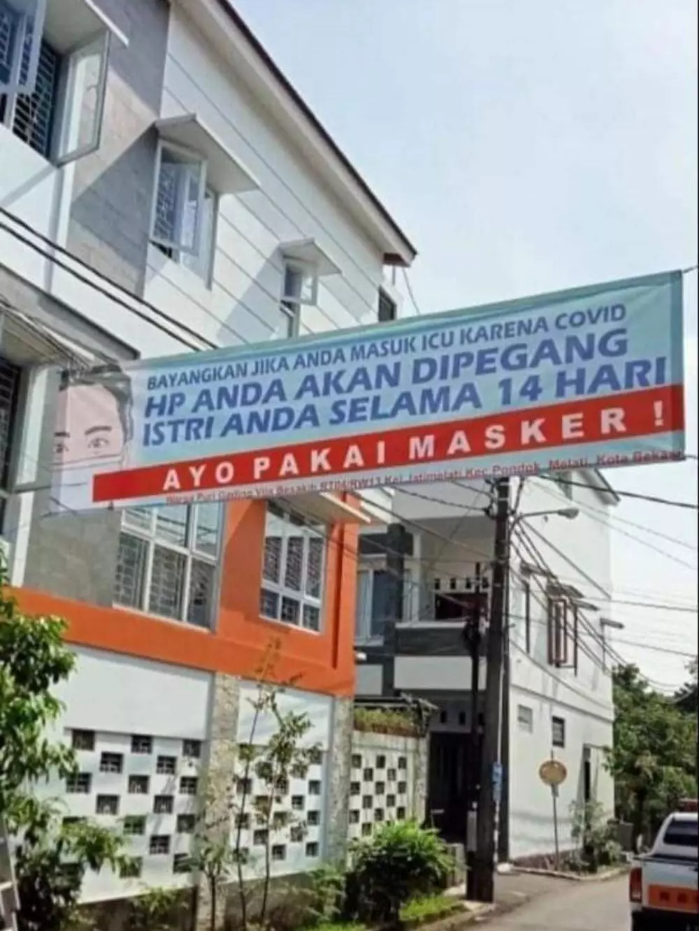 spanduk bahaya Covid 19 © berbagai sumber spanduk bahaya Covid 19 © berbagai sumber