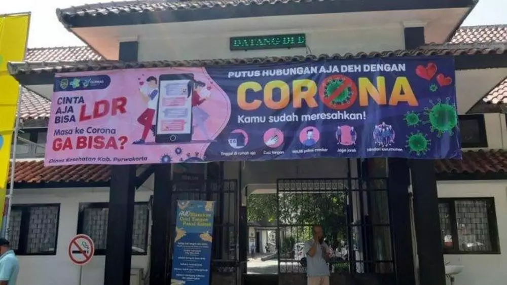 spanduk bahaya Covid 19 © berbagai sumber spanduk bahaya Covid 19 © berbagai sumber