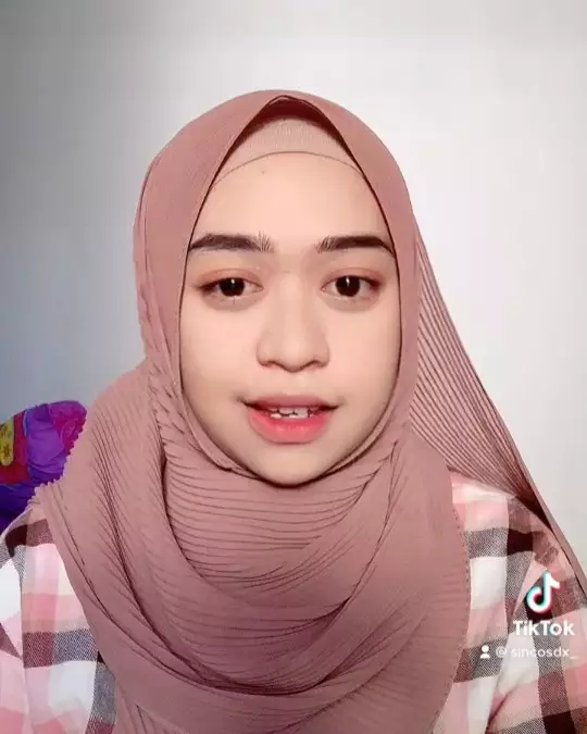 potret dian syafira mirip ria ricis © instagram