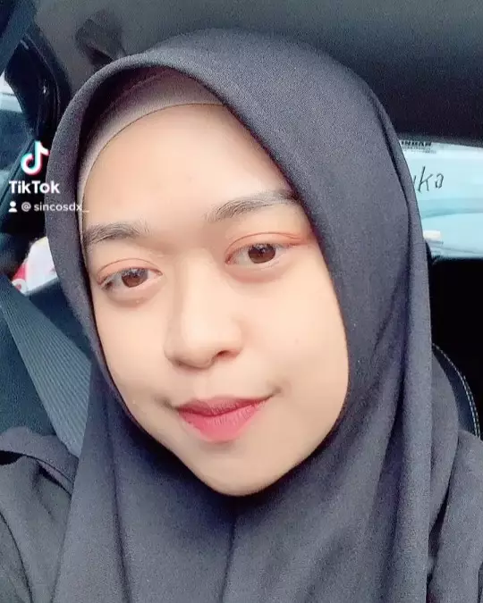 potret dian syafira mirip ria ricis © instagram