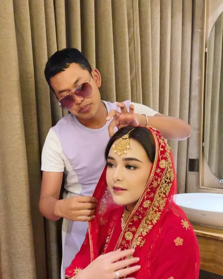 Gaya Amanda Manopo pakai busana India © 2021 brilio.net