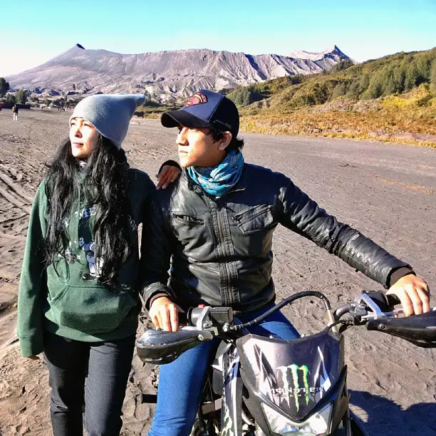 vokalis dan istri zaman pacaran © Instagram