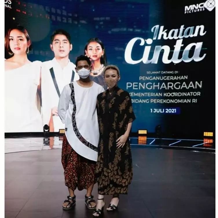 10 Momen Amanda dan Arya di acara penghargaan © Instagram 10 Momen Amanda dan Arya di acara penghargaan © Instagram