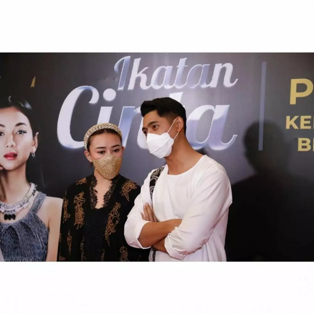 10 Momen Amanda dan Arya di acara penghargaan © Instagram 10 Momen Amanda dan Arya di acara penghargaan © Instagram