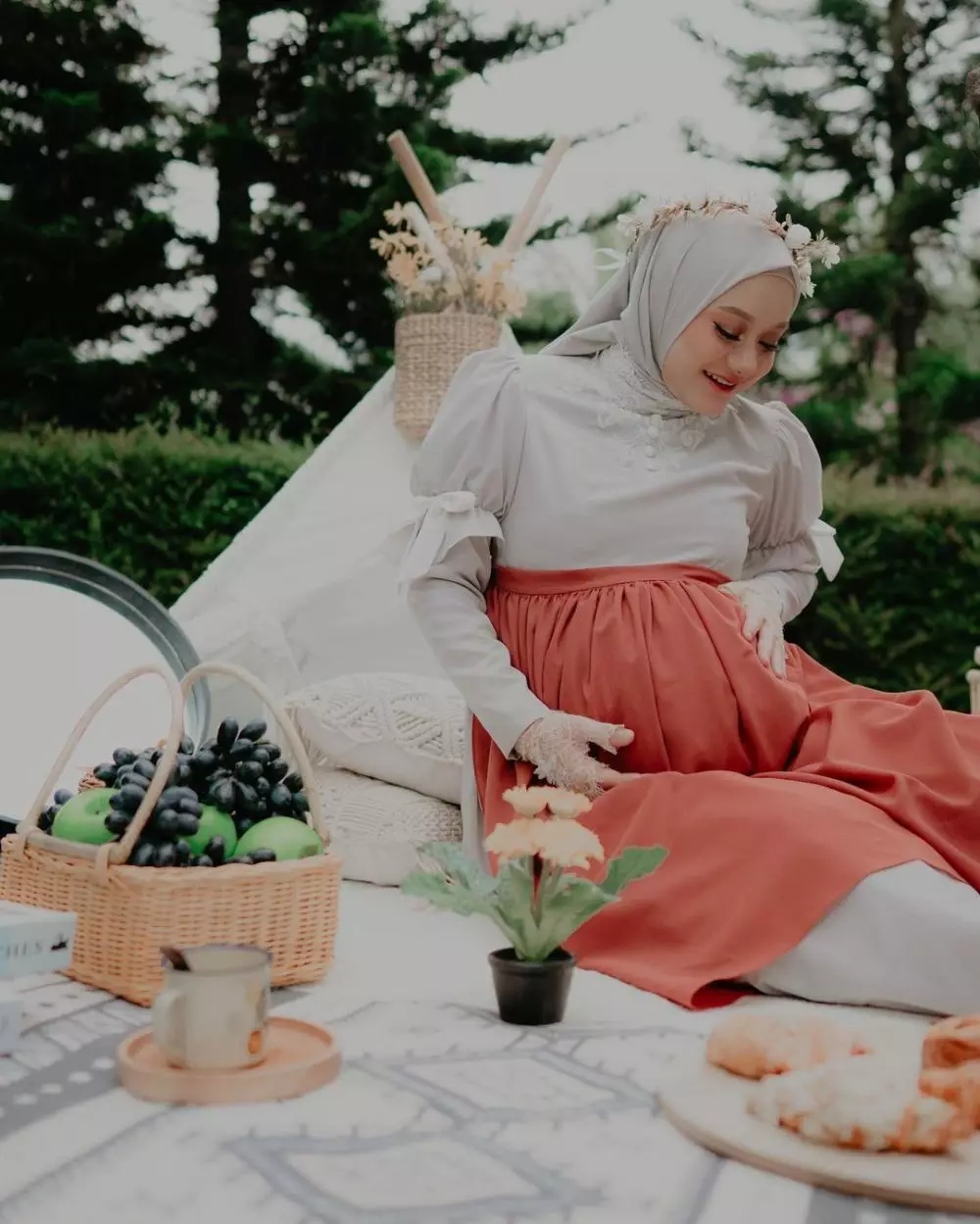 maternity shoot dinda rey © 2021 Instagram