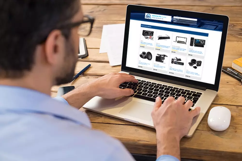 9 Tips belanja online  © 2021 brilio.net