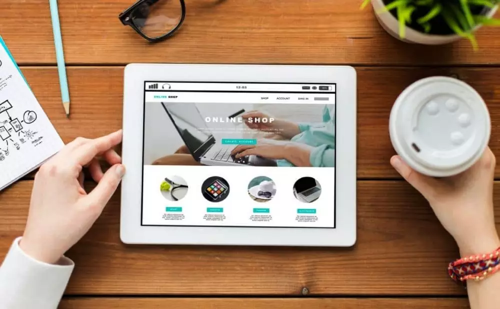 9 Tips belanja online  © 2021 brilio.net