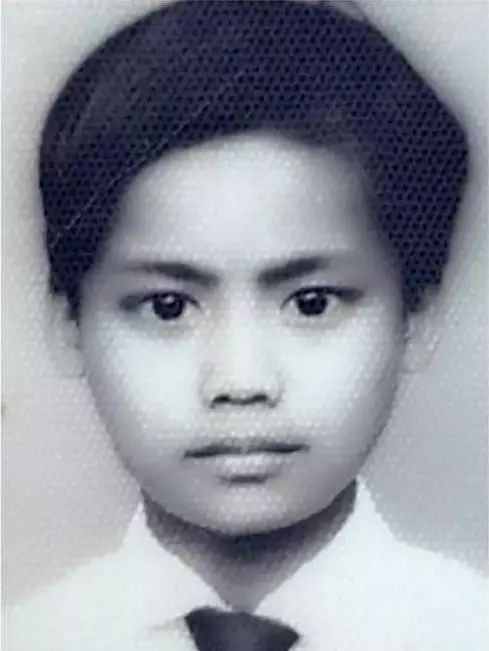 Potret lawas 6 vokalis band saat SD Instagram