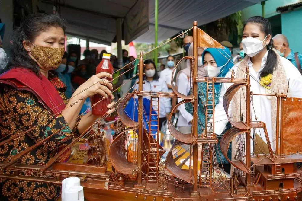 Gaya Kahiyang Ayu saat bertugas jadi Ibu Wali Kota Medan Instagram