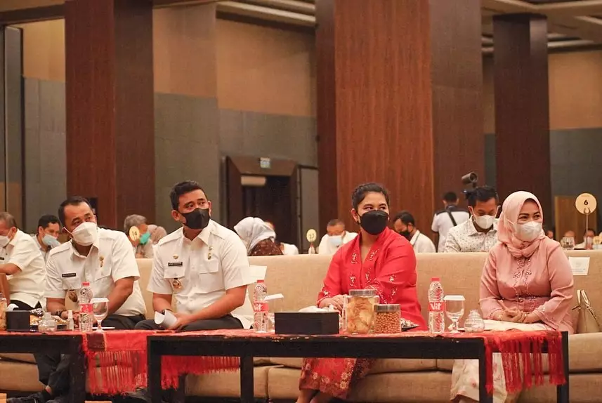 Gaya Kahiyang Ayu saat bertugas jadi Ibu Wali Kota Medan Instagram