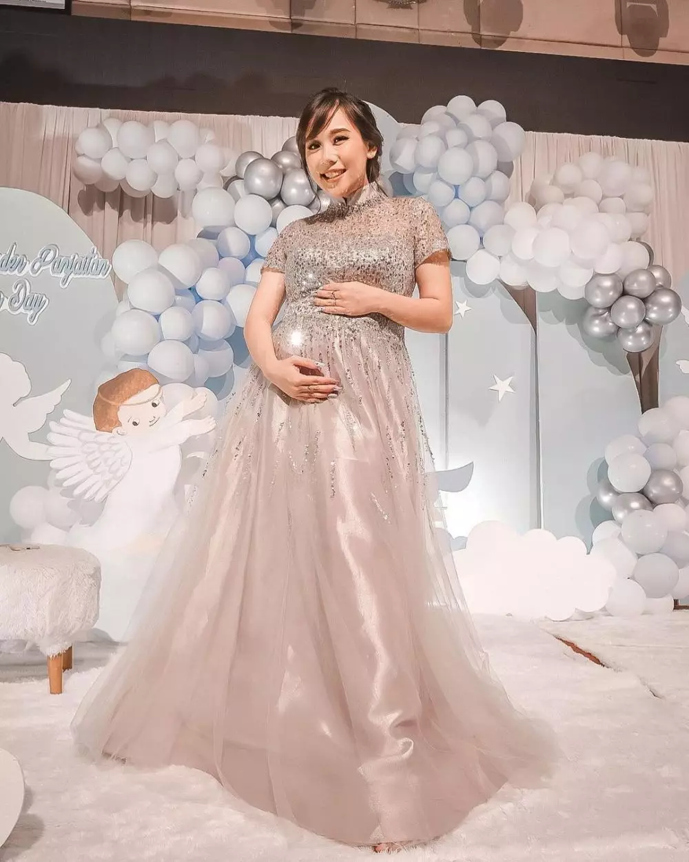 potret Cherly Cherrybelle pamer baby bump © 2021 brilio.net potret Cherly Cherrybelle pamer baby bump © 2021 brilio.net