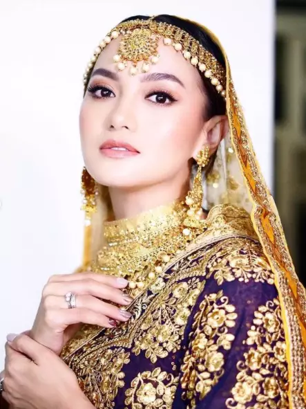 aktris Tanah Air pakai baju India © 2021 brilio.net