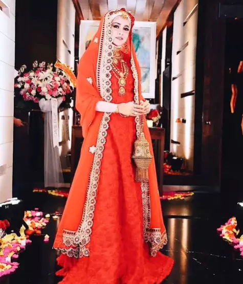 aktris Tanah Air pakai baju India © 2021 brilio.net