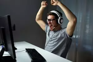 4 Alasan kecanduan bermain game online dan cara mengatasinya