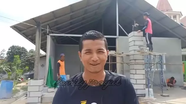 rumah Jirayut usai direnovasi © 2021 brilio.net YouTube