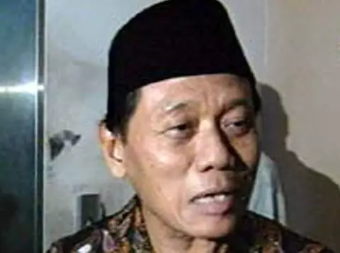 5 Fakta jejak karier Harmoko, dari jurnalis sampai pimpinan parlemen © 2021 brilio.net