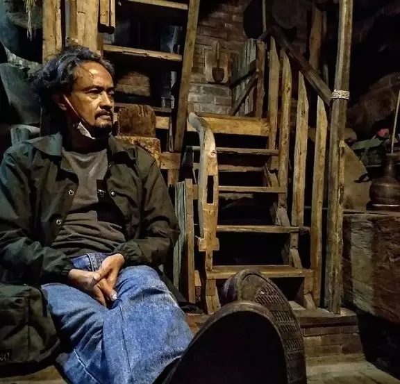 Iang Darmawan berbagai sumber