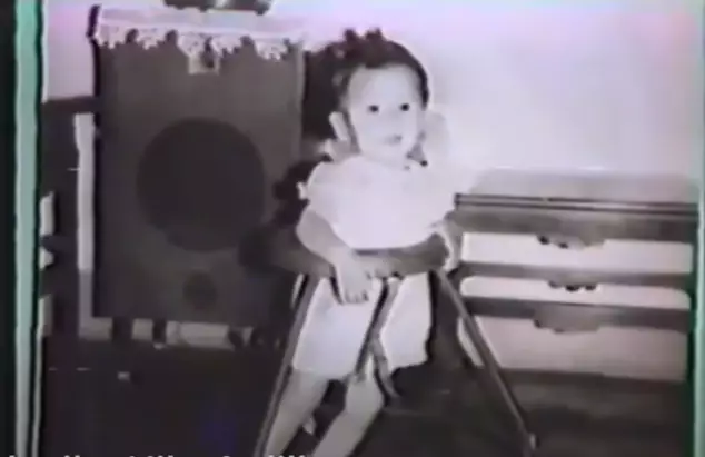 Potret kenangan Nike Ardilla saat masih kecil Berbagai sumber